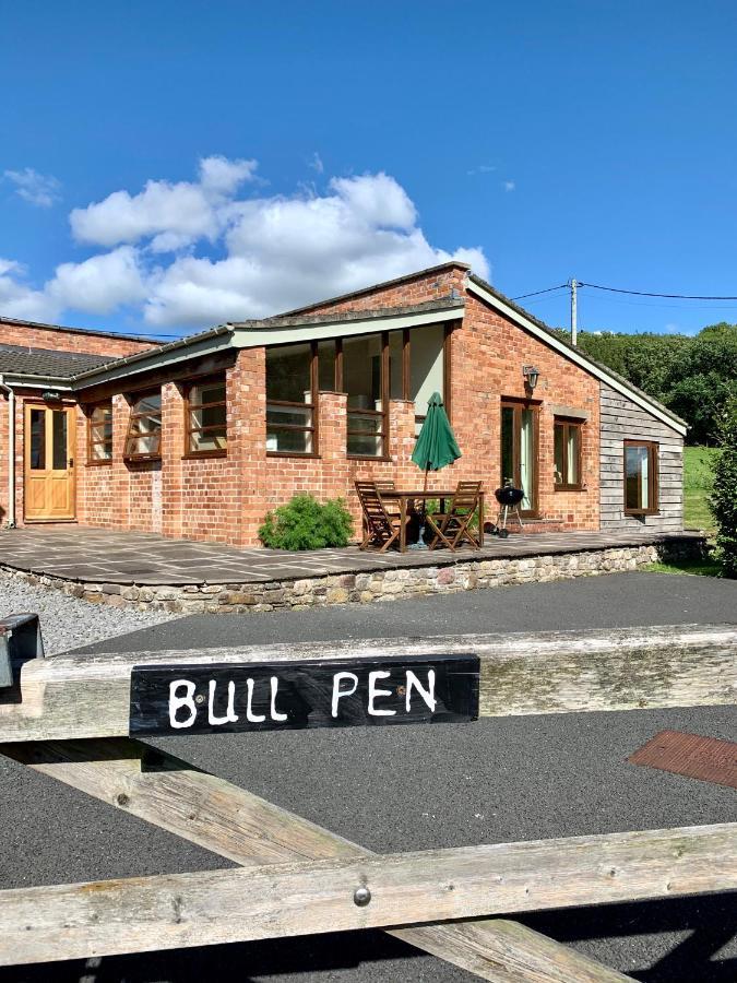 The Old Bull Pen Villa Abergavenny Eksteriør bilde